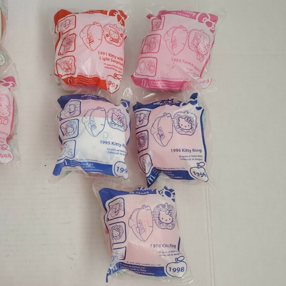 Hello Kitty 35 Yrs Collectible 2009 McDonald's Toy Lot of 12 Var Yrs 1982 - 2005 - Picture 5 of 10